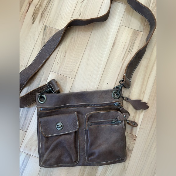 Roots Satchel - Picture 1 of 2
